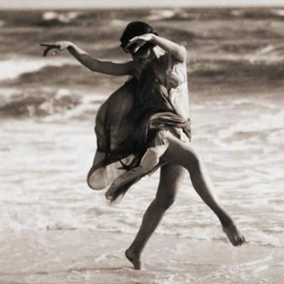 Vintage, Retro, modern clothing and accessories, books are coming soon! - Picture 8 of 8